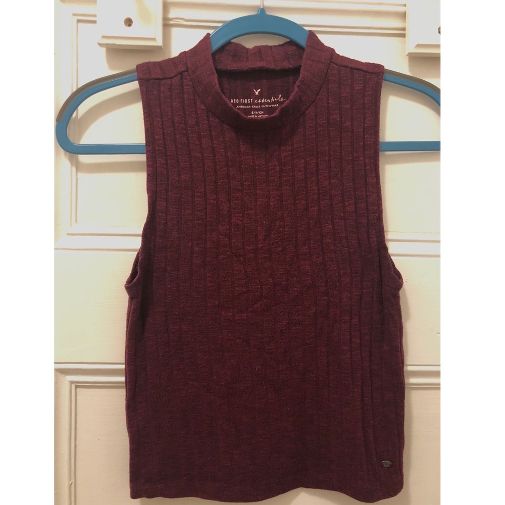 AEO maroon turtleneck tank